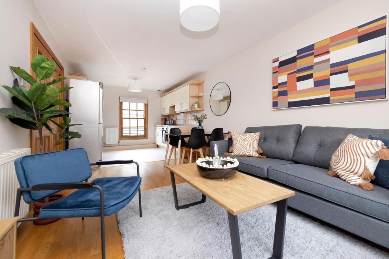 Joivy Bright And Cosy Flat Near The Scotland Gallery เอดินบะระ ภายนอก รูปภาพ