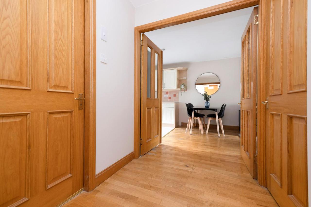 Joivy Bright And Cosy Flat Near The Scotland Gallery เอดินบะระ ภายนอก รูปภาพ